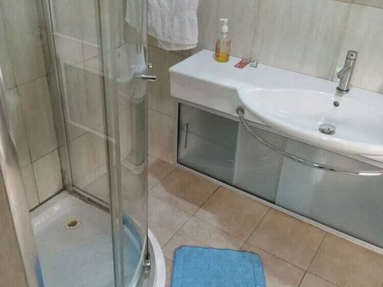 هتل Sky Suites