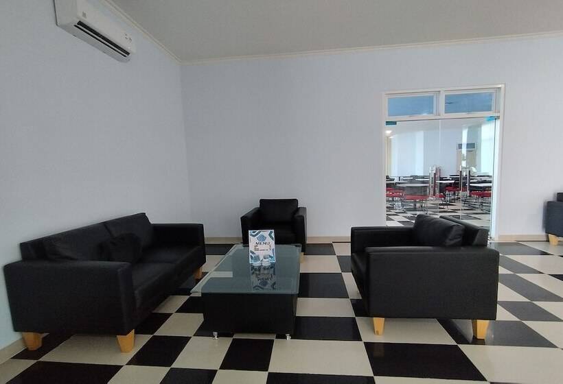 בית מלון כפרי Sutha Inn Syariah