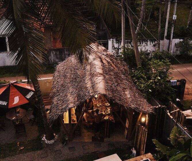 ホテル The Jini House   Kabalana