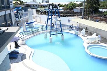 J&v Hotel And Resort