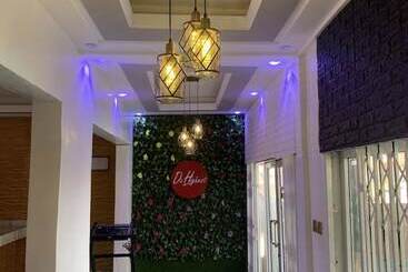 پانسیون Da Highest Lounge Bar & Restaurant