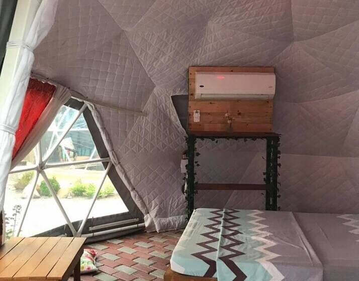 پانسیون Liwa Liw Beach Villas & Dome Glamping
