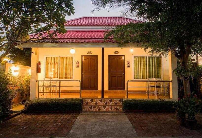 پانسیون Pennaung Resort