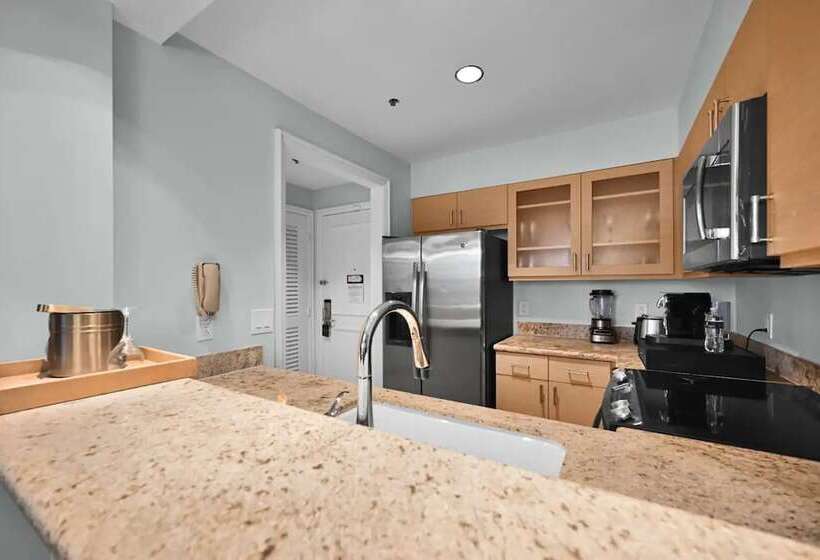 Apt At Ritz Carlton Key Biscayne Miami
