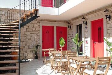 Alacati Otel Lalasa