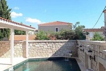Alacati Otel Lalasa