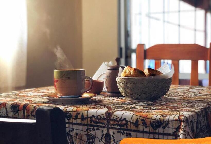 Общежитие Posada Del Cerro