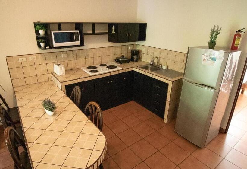 Anona Guesthouse