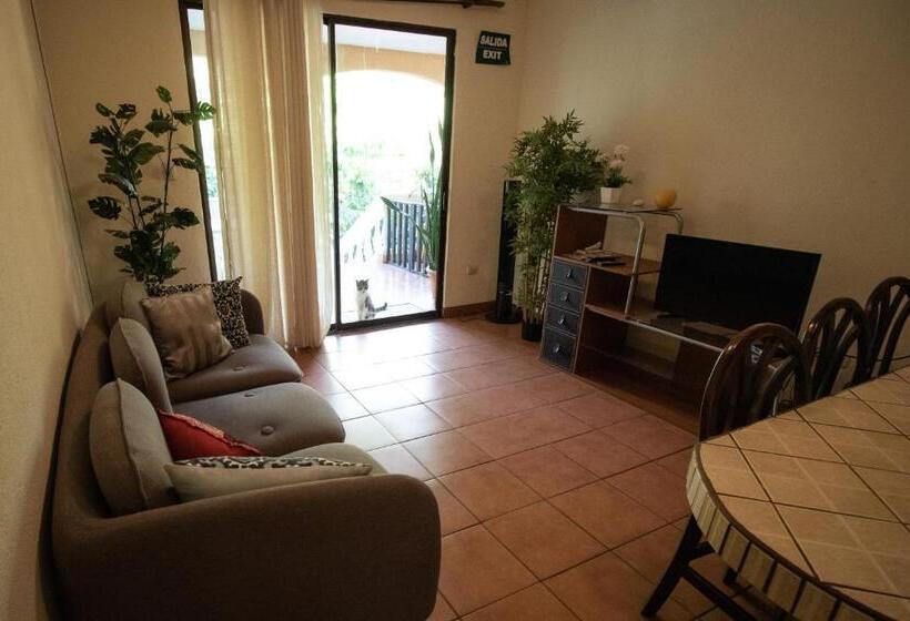 Anona Guesthouse