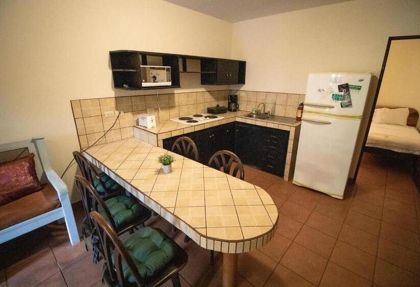 Anona Guesthouse