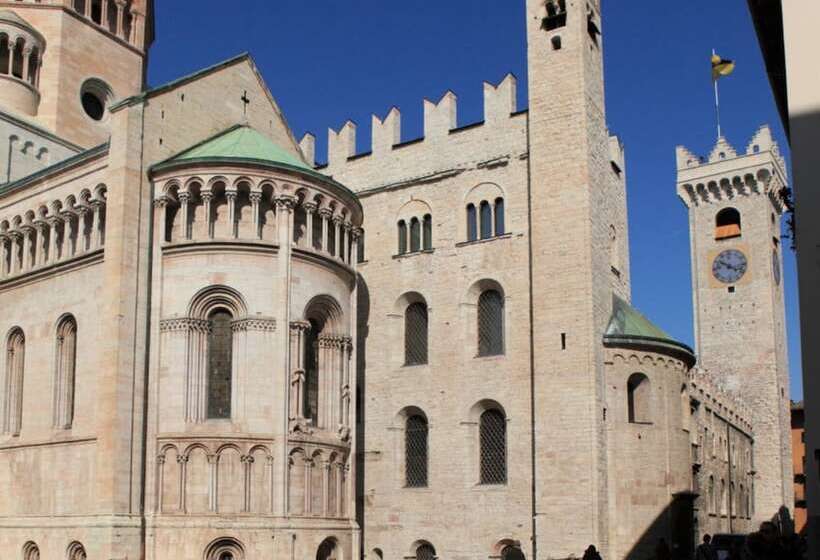 تختخواب و صبحانه Klemi