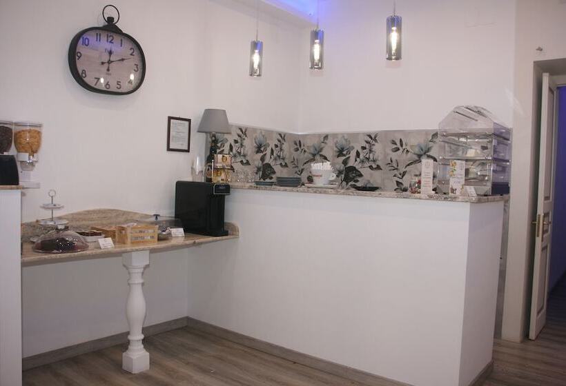 مسافرخانه Messina 41