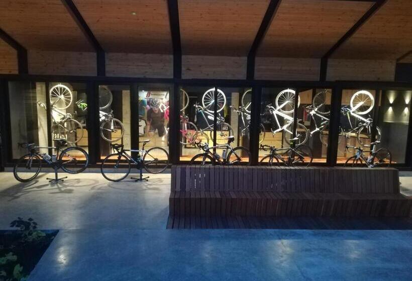 هتل Casa Du Vélo