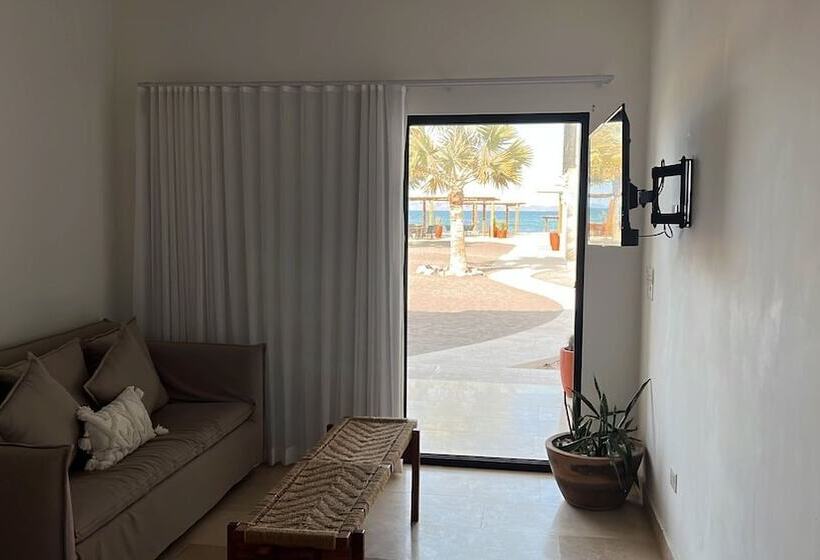 هتل Casa La Bastilla
