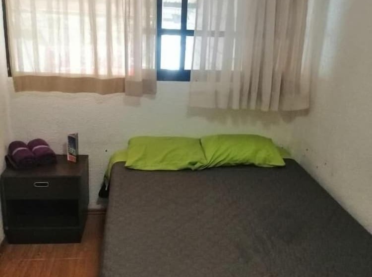 هتل Casita Del Arbol