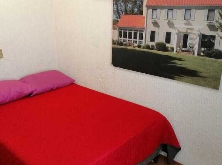 هتل Casita Del Arbol