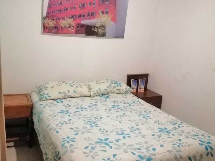 هتل Casita Del Arbol