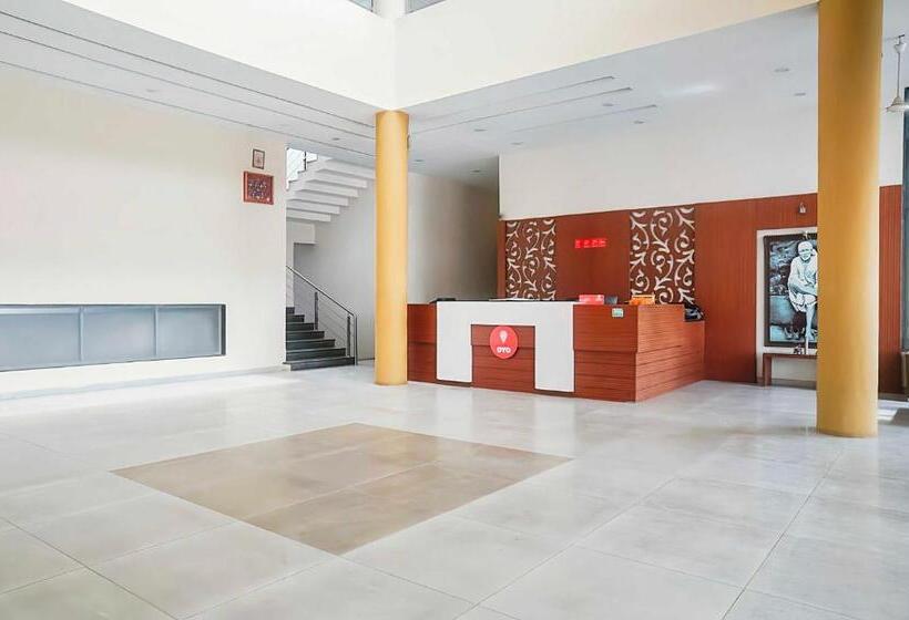 בית מלון כפרי Collection O Sanskruti Resort