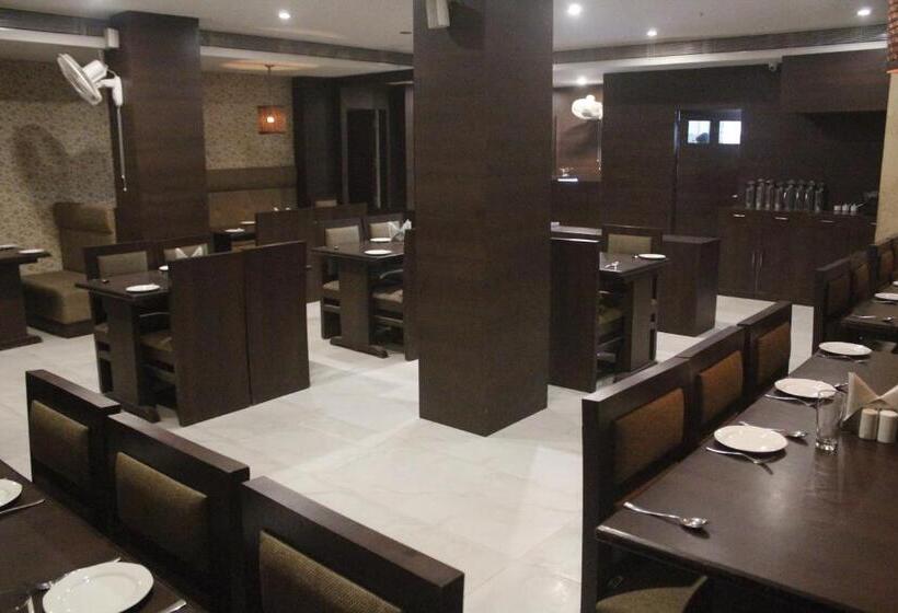هتل Gk Palace Pure Veg