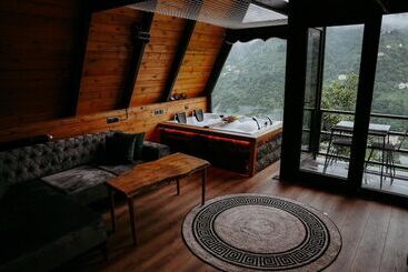 هتل Pavri Suit Bungalov