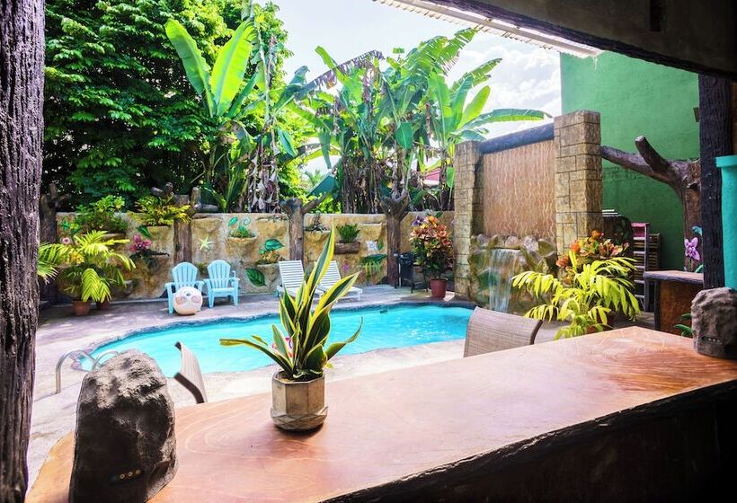 هتل The Blue Suites & Spa