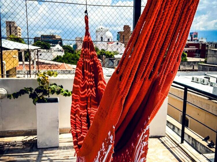 호텔 The Orange House