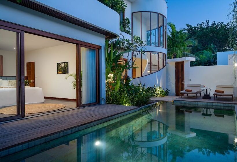 Отель Waka Villa Private Resort & Spa 16 + Adults Only