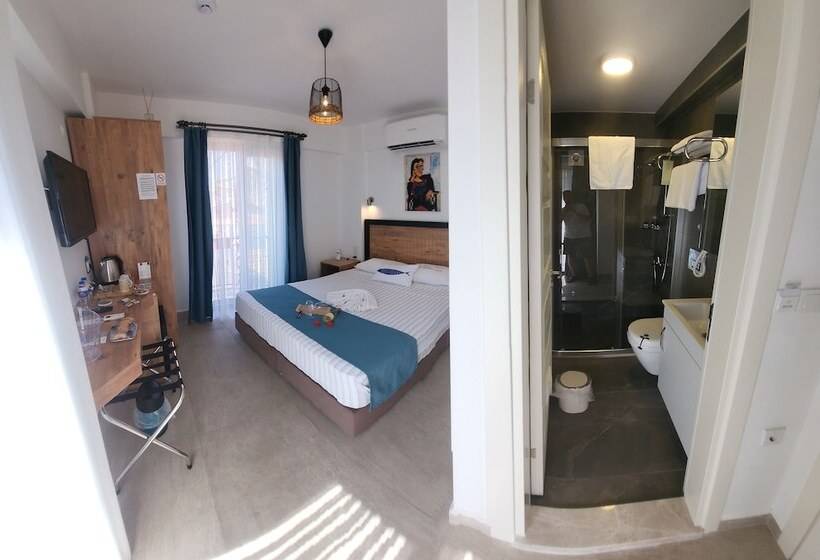 پانسیون Picasso Suites çeşme