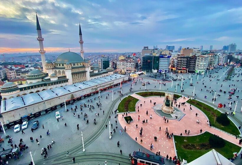 Taksim Miran Suit