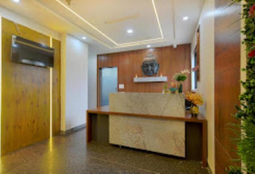 7th Cloud Club & Resort By Aceotel, Indore