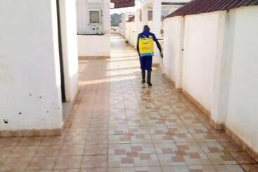 تختخواب و صبحانه Praise Suites Kampala