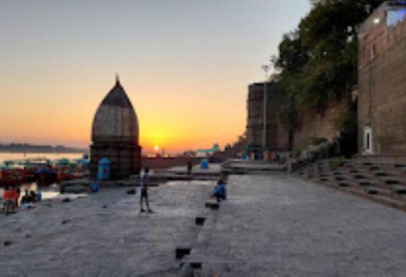 בית מלון כפרי Aamantran At Fort Maheshwar,maheshwar