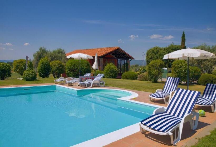 هتل Agriturismo L Elce