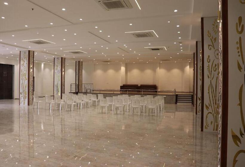 فندق Balaji Palace