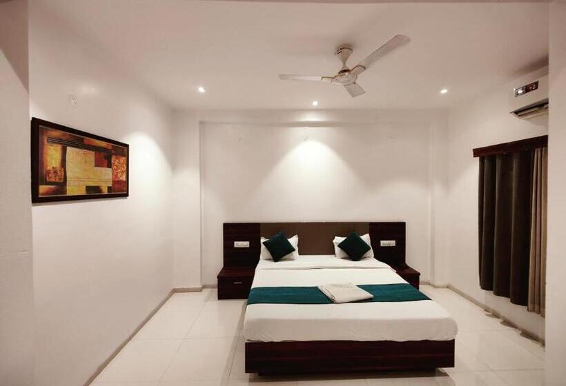 בית מלון כפרי Four Seasons Resort Ajanta