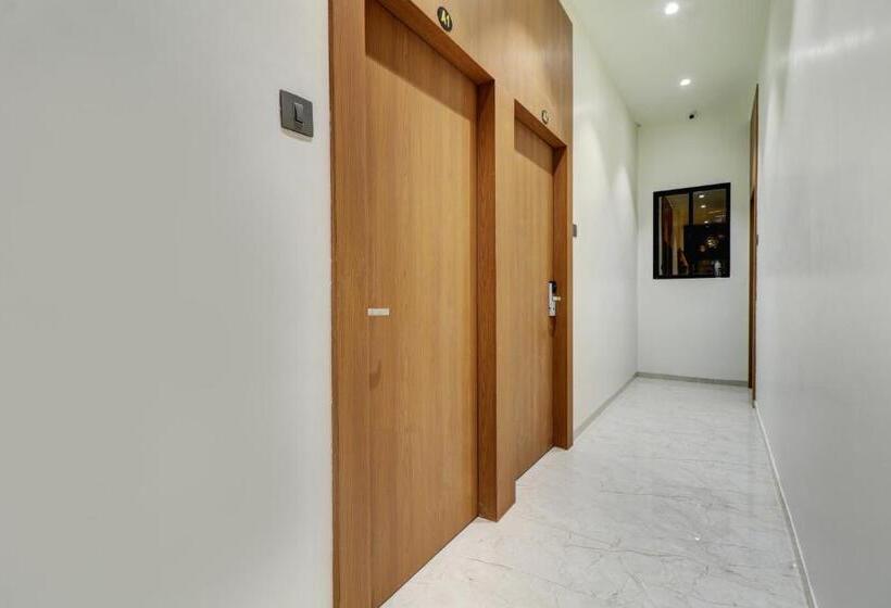 هتل Radhe Residency