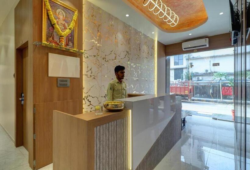 هتل Radhe Residency