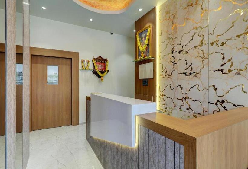 هتل Radhe Residency