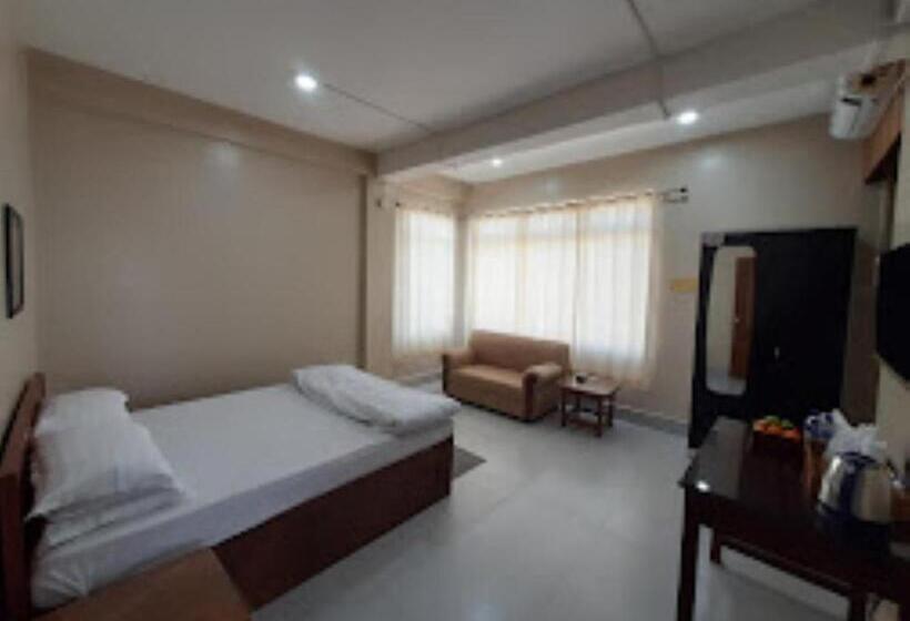 هتل Urban Residency, Dimapur