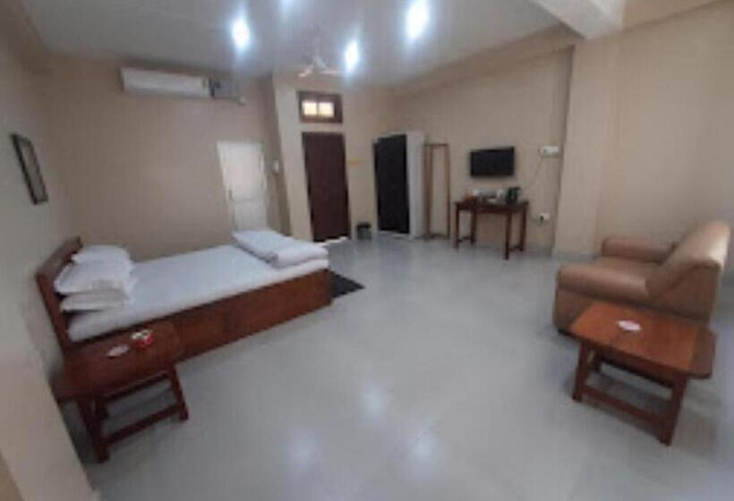 هتل Urban Residency, Dimapur