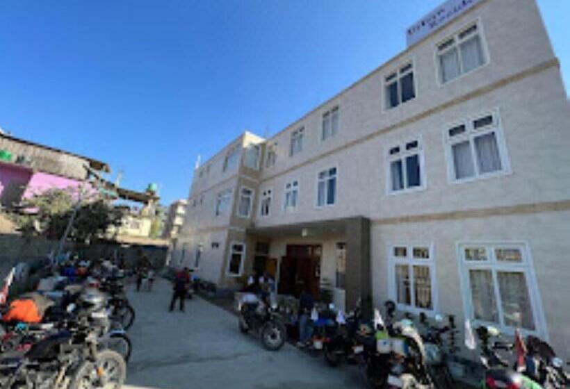 هتل Urban Residency, Dimapur