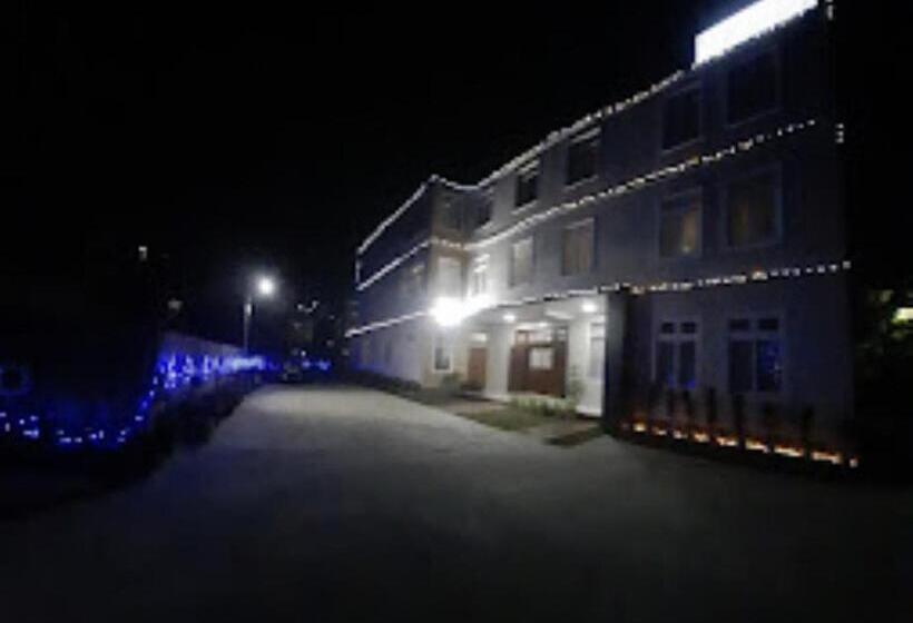 هتل Urban Residency, Dimapur