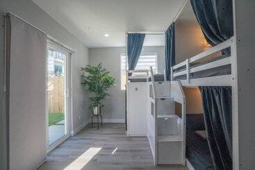 Normandie Hostel
