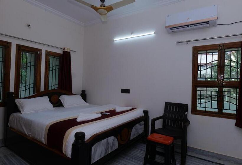 פנסיון Sris Guest House