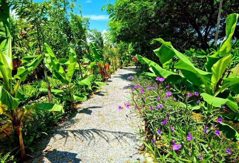 فندق Chomka Thnong Resort