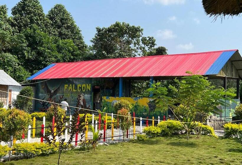 هتل Falcon Jungle Resort