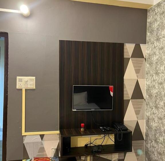 هتل Hk Residency
