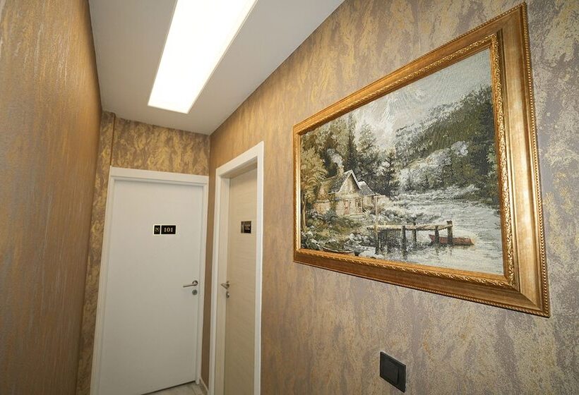 هتل Luxury Medea Taksim