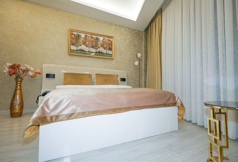 هتل Luxury Medea Taksim