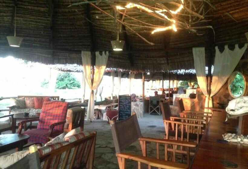 هتل Mikumi Wilderness Camp